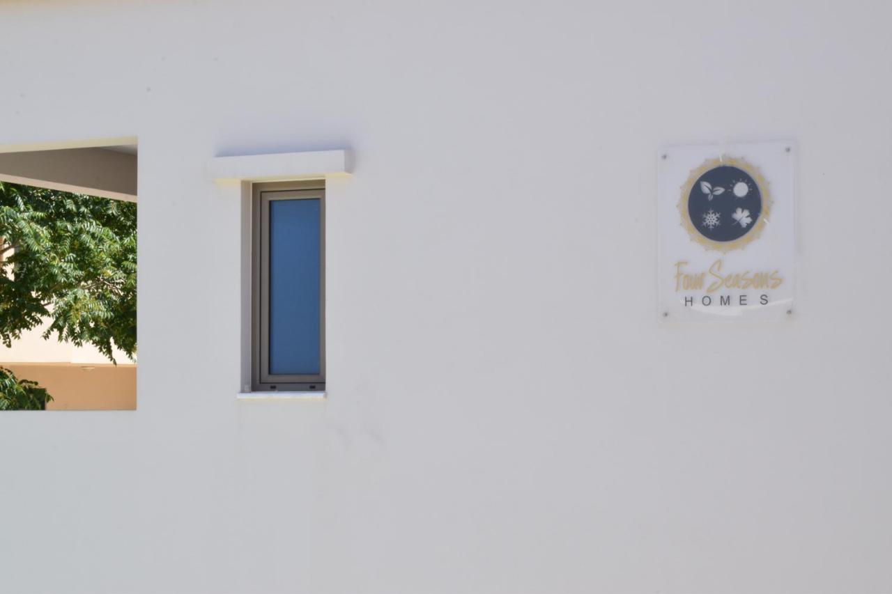 Four Seasons Homes Stalos Ngoại thất bức ảnh