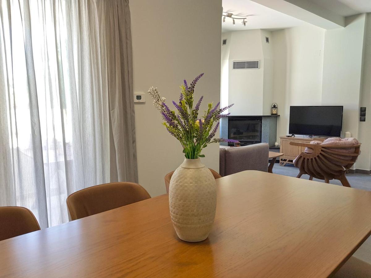 Four Seasons Homes Stalos Ngoại thất bức ảnh