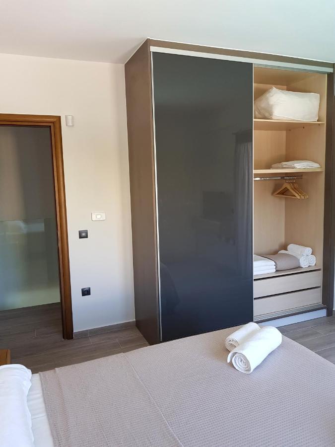 Four Seasons Homes Stalos Ngoại thất bức ảnh