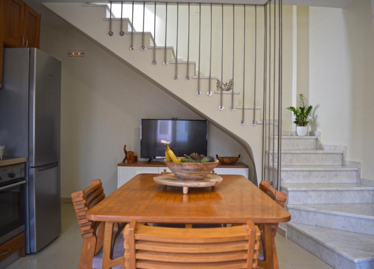 Four Seasons Homes Stalos Ngoại thất bức ảnh